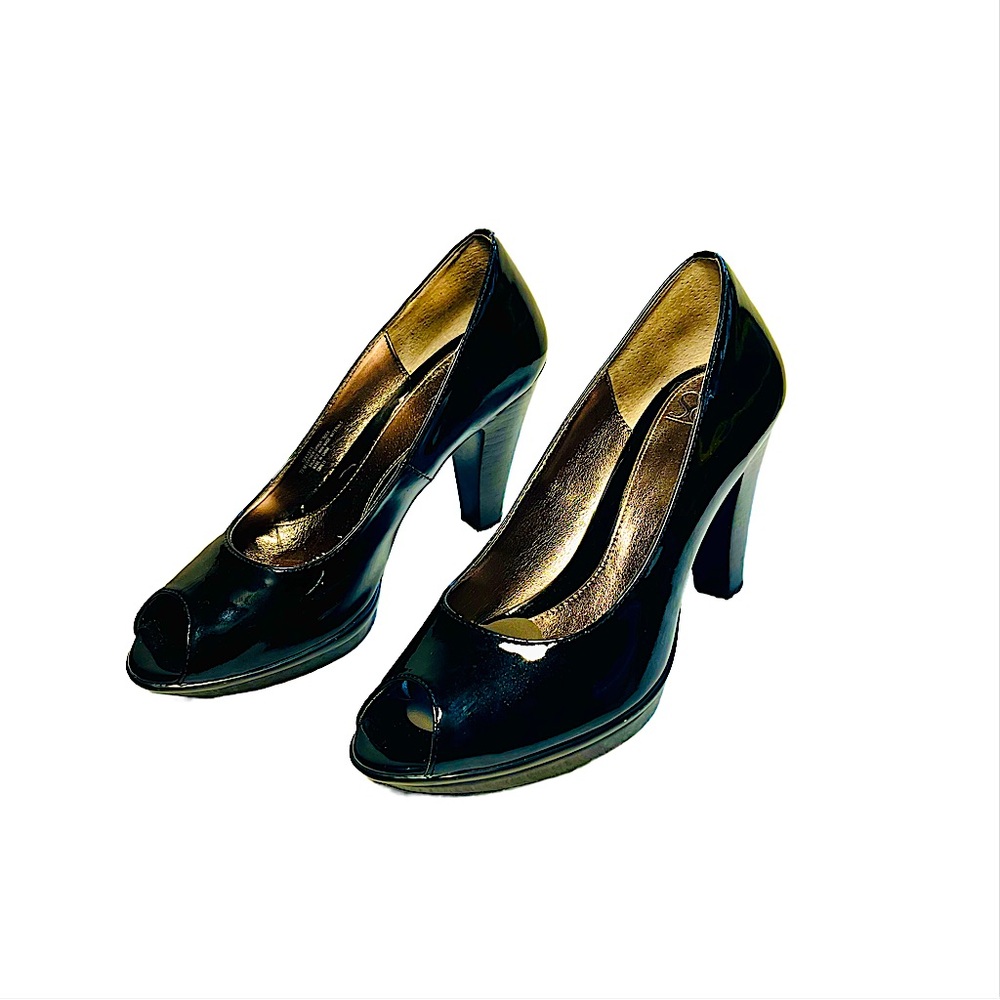 Sofft Elegant Black Peep-Toe Heel, 7-1/2 Med, EUC